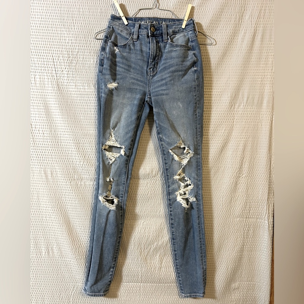 American Eagle Juniors Super High Rise Distressed Jeggings